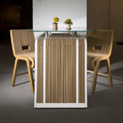 More Plus Desk, tavolo in cartone e vetro e sedie Less in cartone. Design Giorgio Caporaso by Lessmore. Photo Daniela Berruti